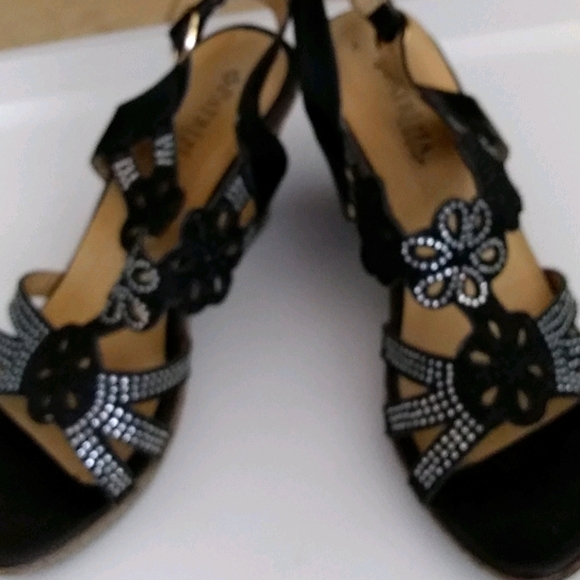 Patrizia by Spring Step - Picture 1 of 3